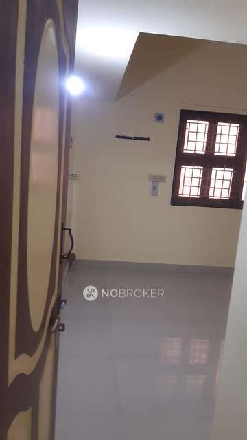 2 BHK Flat In Varuna Ganapathy Flats, Chromepet For Sale  In Ganapathipuram