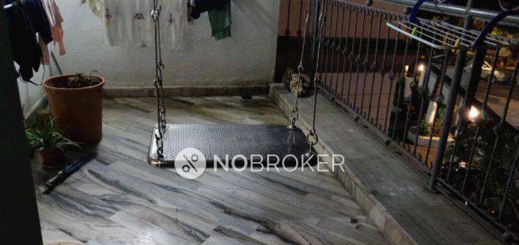 2 BHK Flat In Rehmat Tower For Sale  In Santacruz East