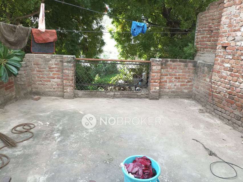 4+ BHK House For Sale  In Madhopura