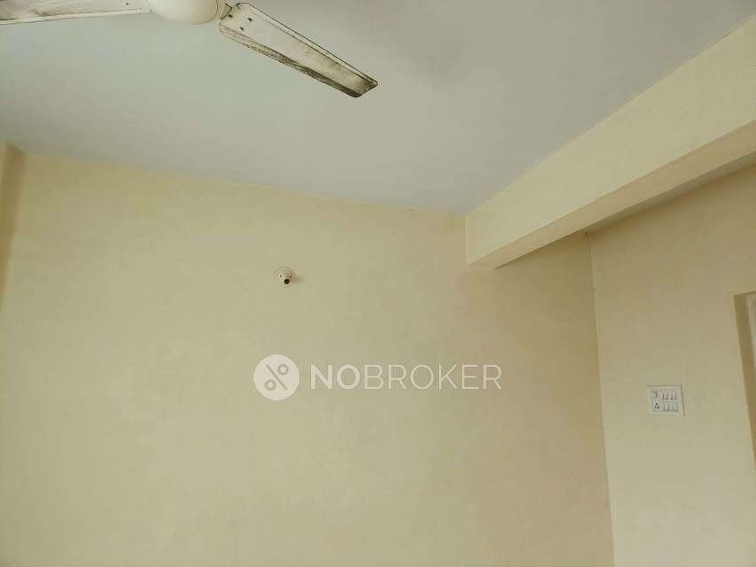 1 BHK Flat In Bhadre Park Society for Rent  In Uttam Nagar