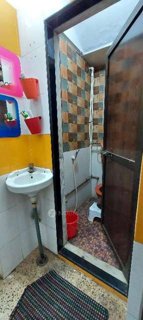 1 BHK Flat In Avishkar Chs Santacruz For Sale  In Santacruz East