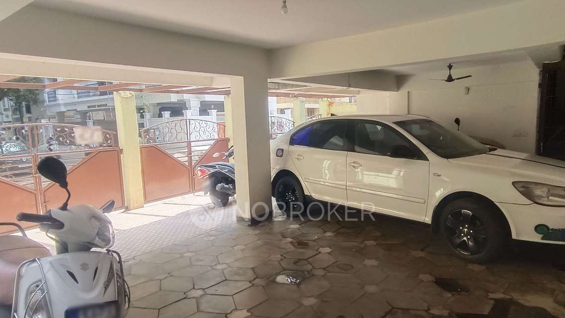 4+ BHK House For Sale  In Hmt Layout, Rt Nagar