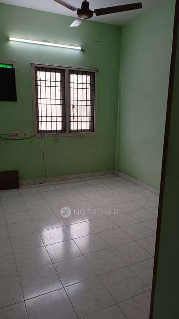 2 BHK Flat In Vadapalani For Sale  In Vadapalani