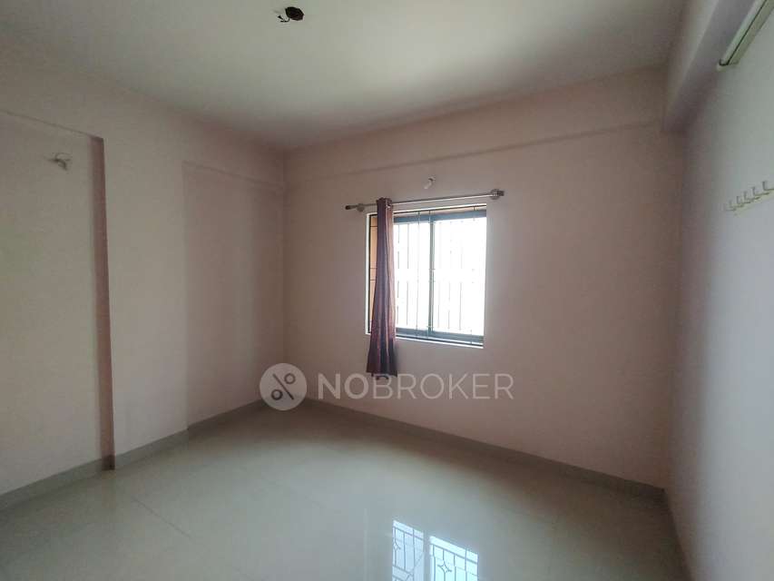 2 BHK Flat In Navasiri Apartments For Sale  In Panathur Kadubeesanahalli, 