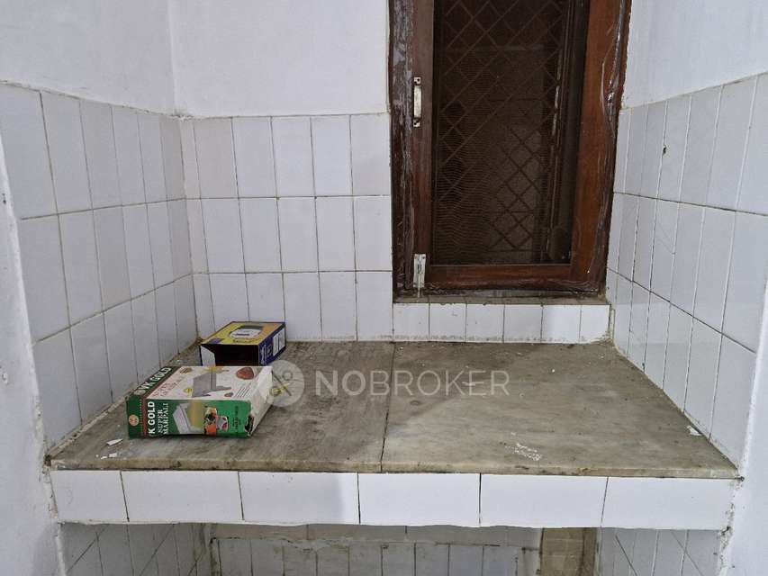 1 RK Flat In Express View Hig Apartment for Rent  In Sector 105