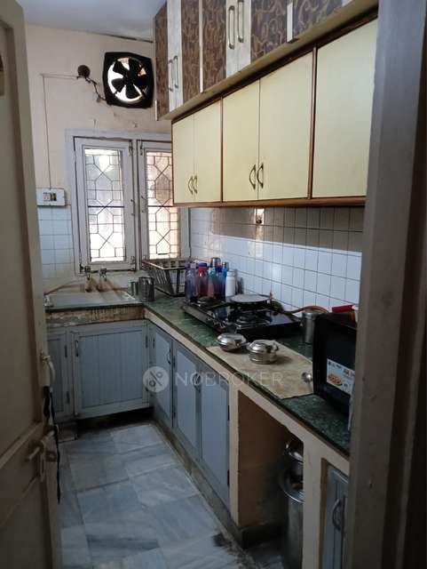 3 BHK Flat In Jeevan Bima Apartment - Lic For Sale  In Shahdara