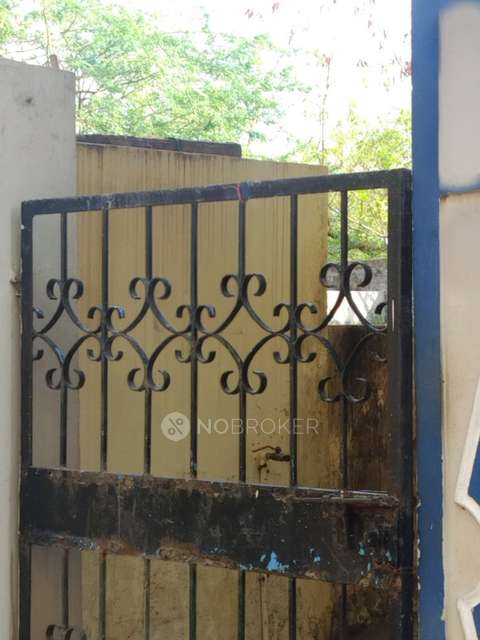 1 RK Flat In Standalone Building  for Rent  In Mallapur