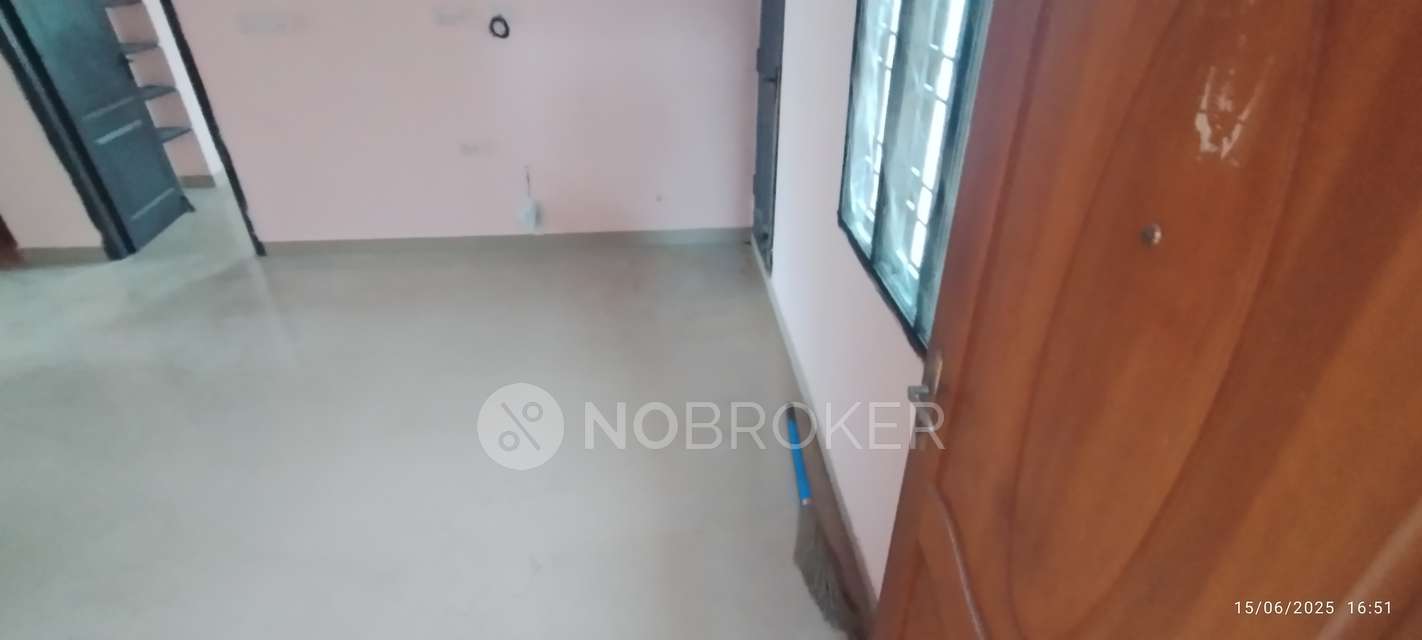 2 BHK Flat In Dwaraka Apartments For Sale  In Mannivakkam
