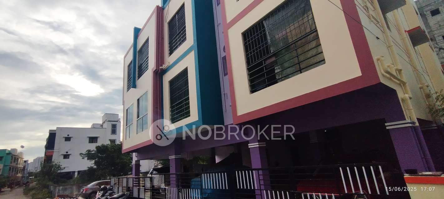 2 BHK Flat In Dwaraka Apartments For Sale  In Mannivakkam