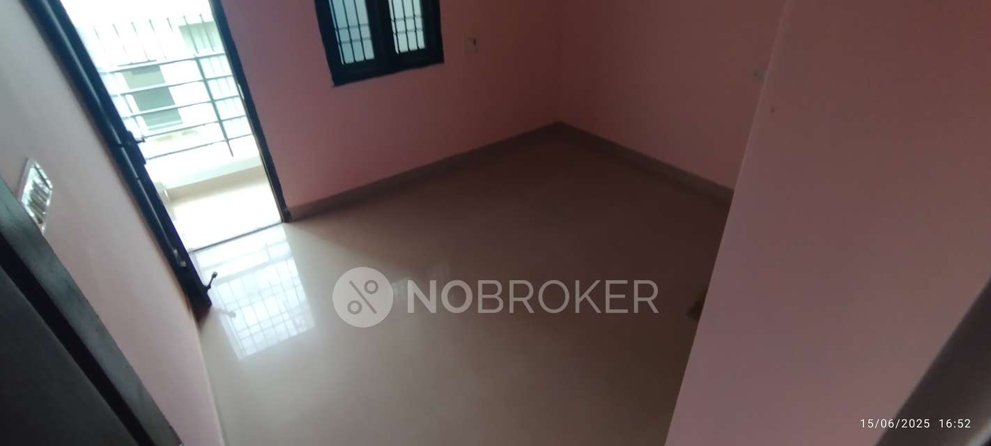 2 BHK Flat In Dwaraka Apartments For Sale  In Mannivakkam