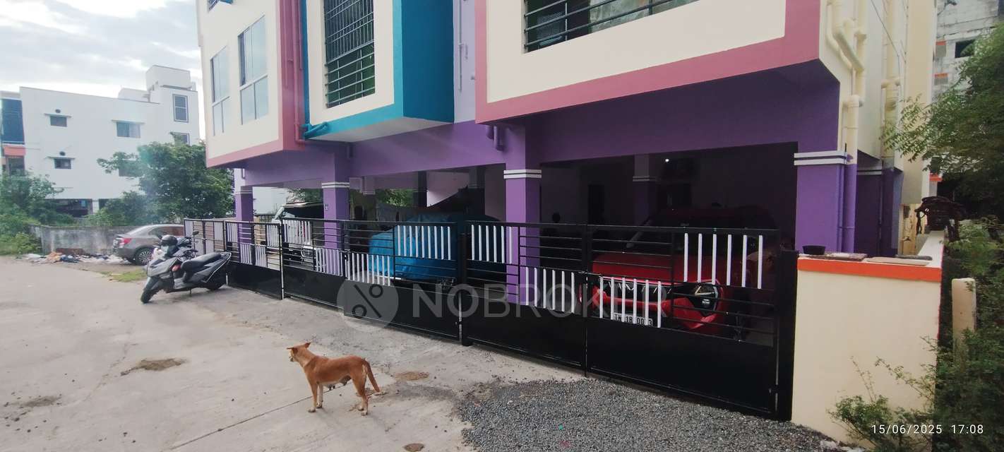 2 BHK Flat In Dwaraka Apartments For Sale  In Mannivakkam