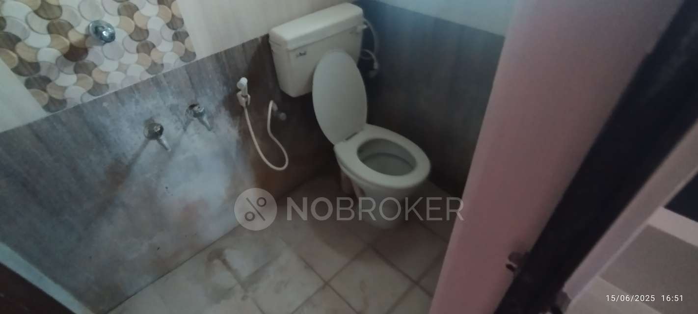 2 BHK Flat In Dwaraka Apartments For Sale  In Mannivakkam