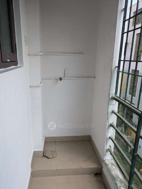 2 BHK Flat In Dwaraka Apartments For Sale  In Mannivakkam