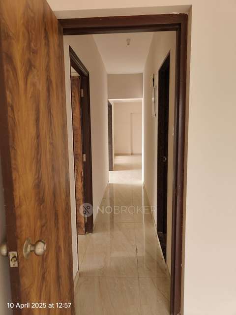 2 BHK Flat In Tanna Heights For Sale  In Kandivali West