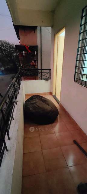 1 BHK Flat In Sarthak Co-op Housing Society For Sale  In Sarthak Society Road