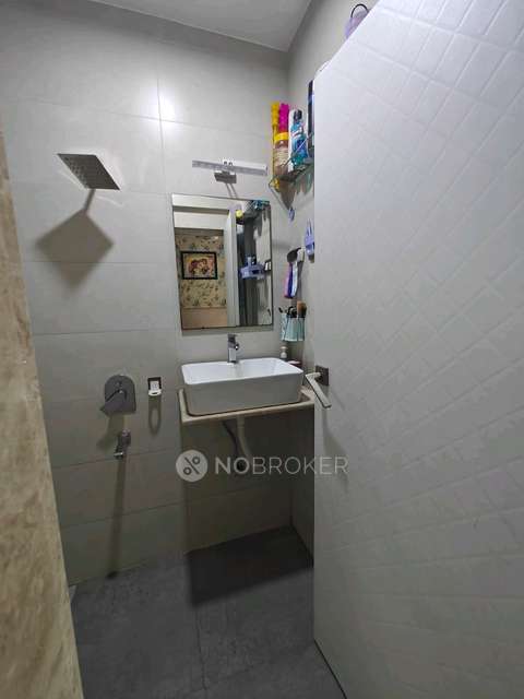 2 BHK Flat In Pragji Sunderji Co. Hsg. Soc. For Sale  In Mulund West