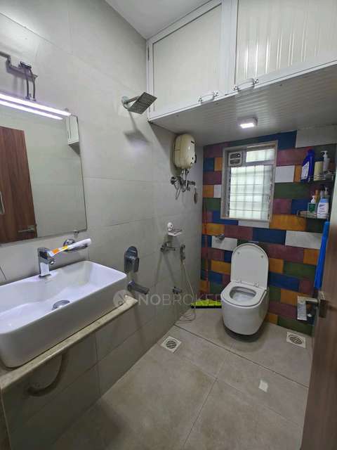 2 BHK Flat In Pragji Sunderji Co. Hsg. Soc. For Sale  In Mulund West