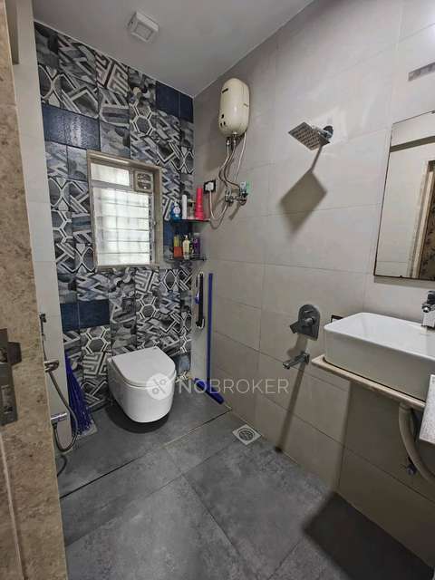 2 BHK Flat In Pragji Sunderji Co. Hsg. Soc. For Sale  In Mulund West