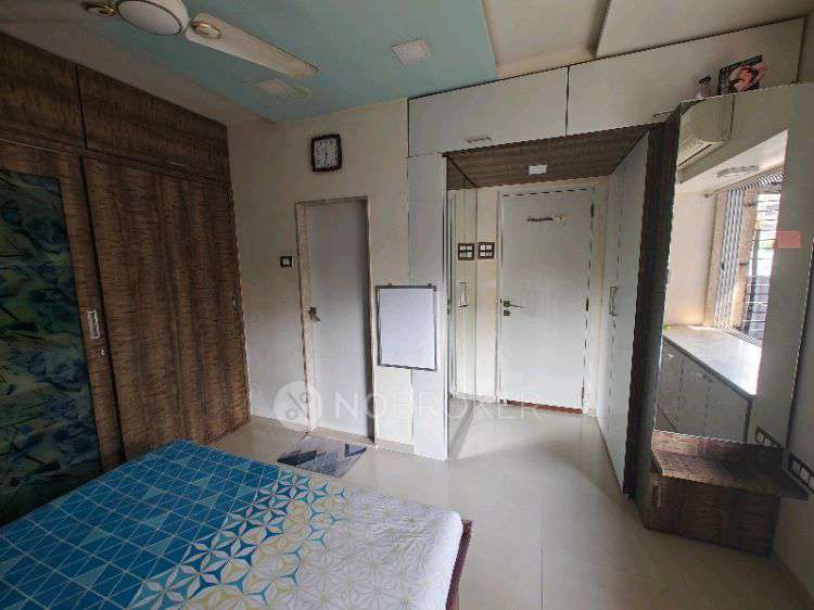 2 BHK Flat In Pragji Sunderji Co. Hsg. Soc. For Sale  In Mulund West