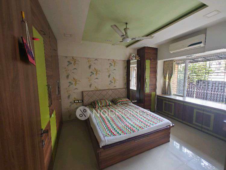 2 BHK Flat In Pragji Sunderji Co. Hsg. Soc. For Sale  In Mulund West
