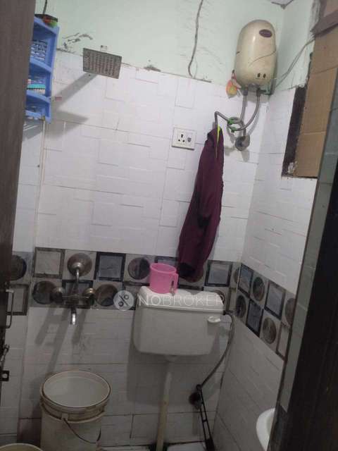 1 BHK Flat In Standalone  Building For Sale  In Chattarpur