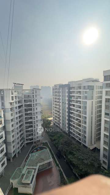 Shared Room for Male In 2 BHK  In Opus 77 In Pune