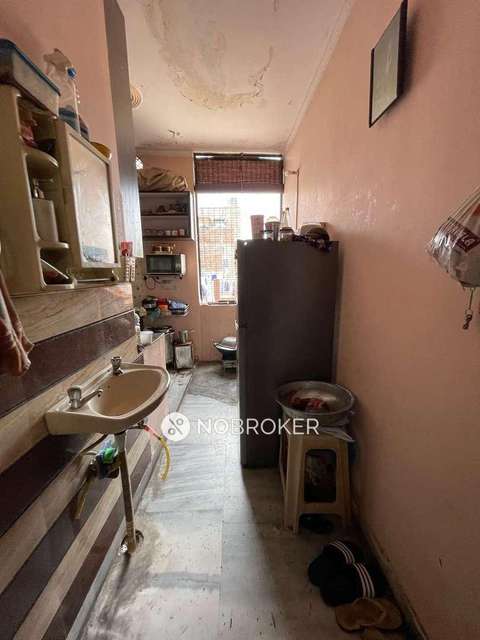 3 BHK Flat In Standalone Building  For Sale  In Moti Nagar