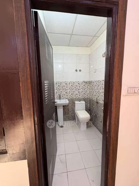 2 BHK Flat In Divya Apartment   For Sale  In Indirapuram