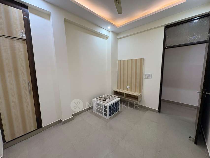2 BHK Flat In Divya Apartment   For Sale  In Indirapuram