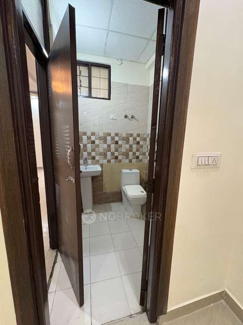 2 BHK Flat In Divya Apartment   For Sale  In Indirapuram