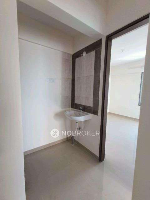 2 BHK Flat In Tanish Park For Sale  In Charholi Budruk