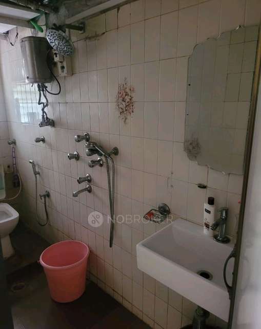 2 BHK Flat In Sagarkunj Building For Sale  In Malabar Hill