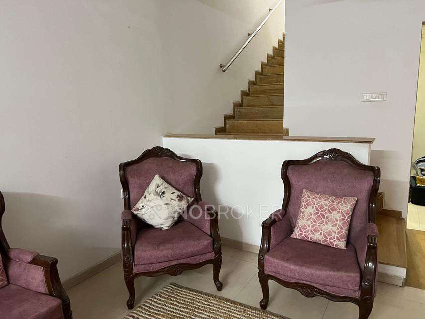 4+ BHK House for Rent  In Nibm Road