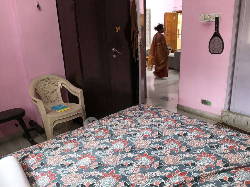 2 BHK Flat In Shyam Kamdhenu Motinagar For Sale  In Moti Nagar