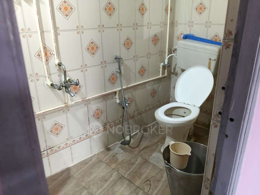 2 BHK Flat In Shyam Kamdhenu Motinagar For Sale  In Moti Nagar