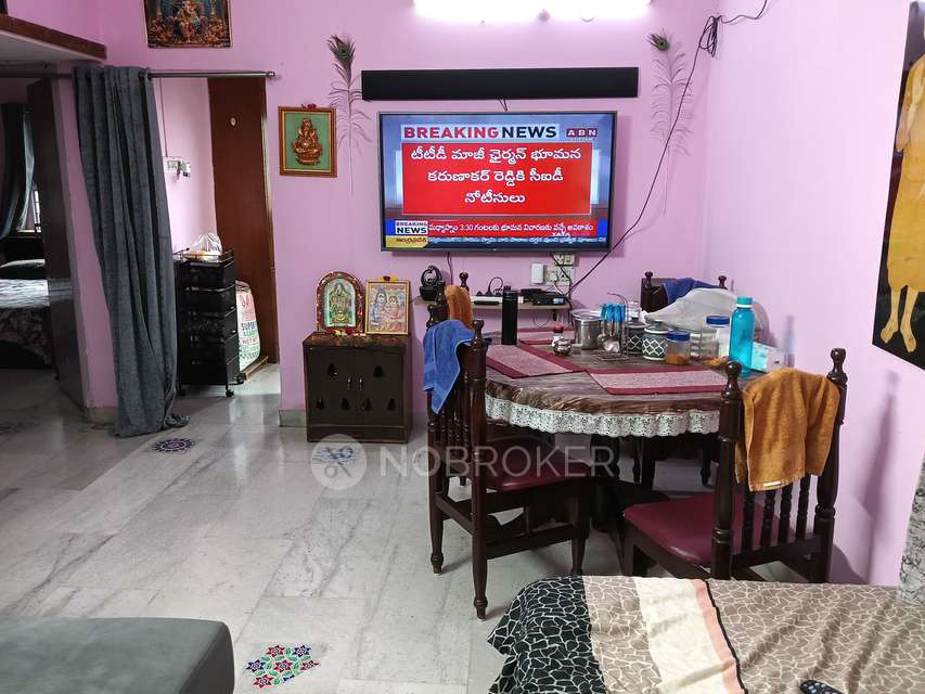 2 BHK Flat In Shyam Kamdhenu Motinagar For Sale  In Moti Nagar