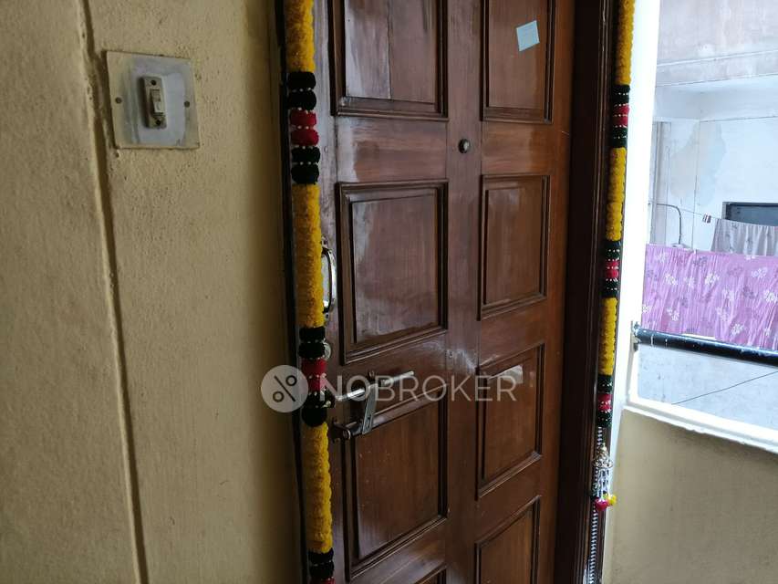 2 BHK Flat In Shyam Kamdhenu Motinagar For Sale  In Moti Nagar