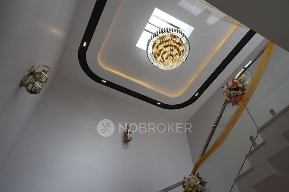 4 BHK Flat In Standlone Building For Sale  In Hdfc Bank