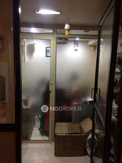 Shop in Guruwar Peth, Pune for sale 