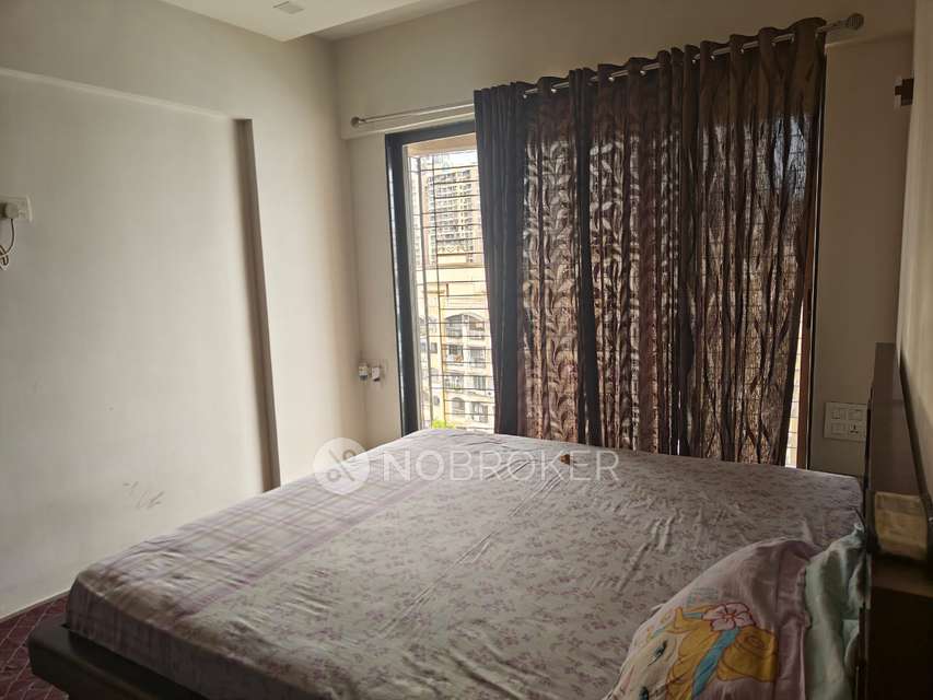 2 BHK Flat In Madhukunj Chs Borivali, Borivali East For Sale  In Borivali East