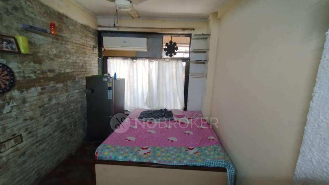 Shared Room for Female In 2 BHK  In Apartment In Kurla