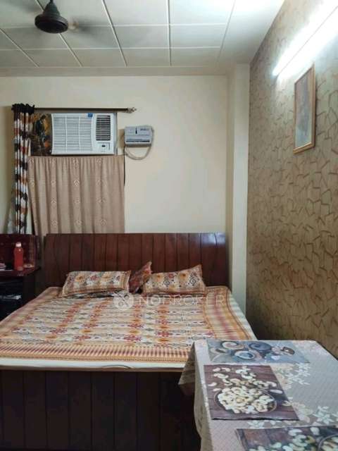 2 BHK Flat In Govind Puri For Sale  In Kalkaji