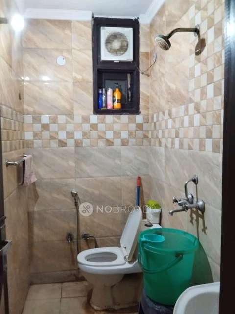 2 BHK Flat In Govind Puri For Sale  In Kalkaji