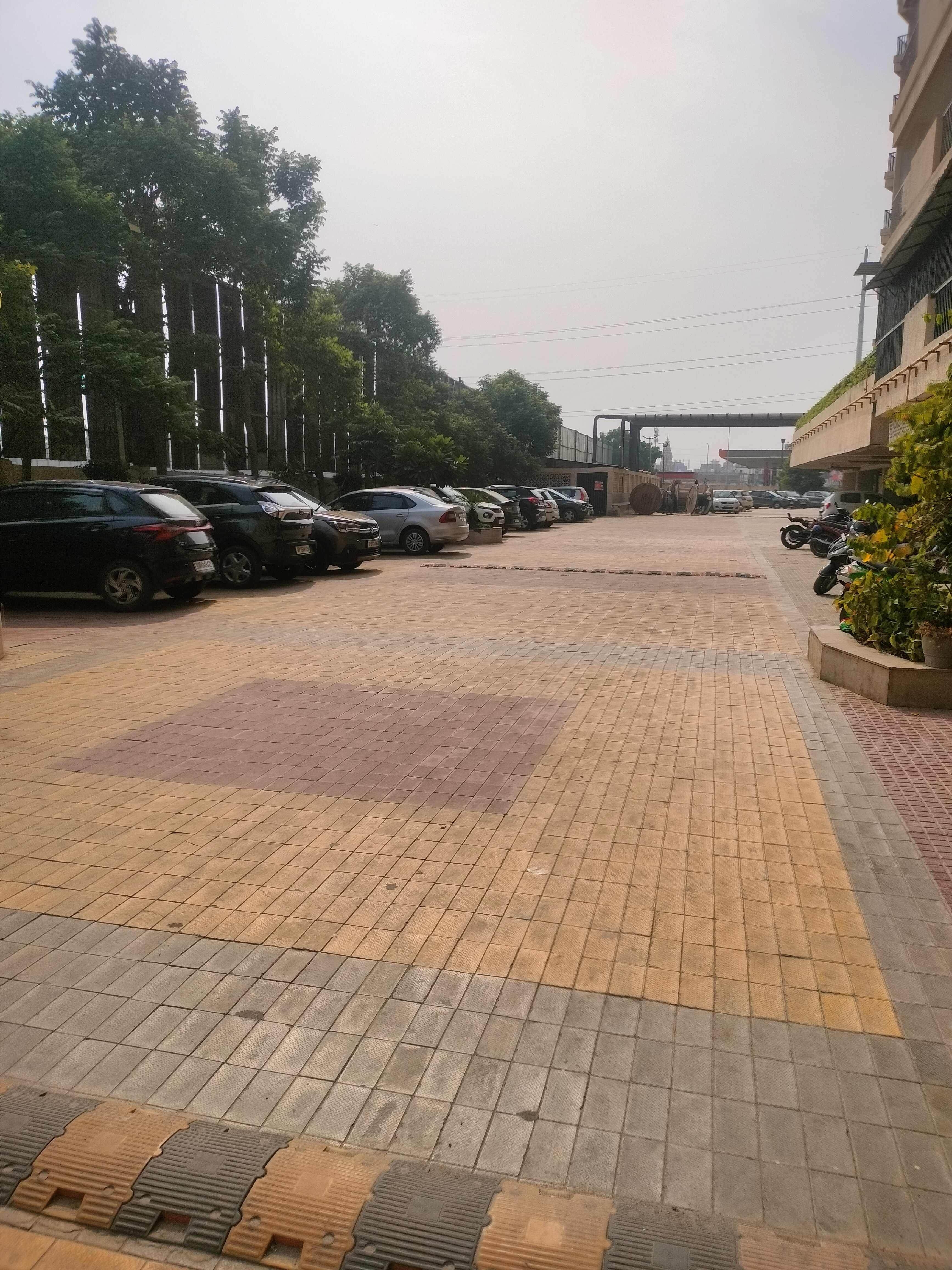 Galleria Noida Sector 16C