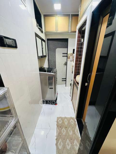 1 BHK Flat In Siddique Manzil Dahisar East For Sale  In Changu Mangu Vadapav Centre