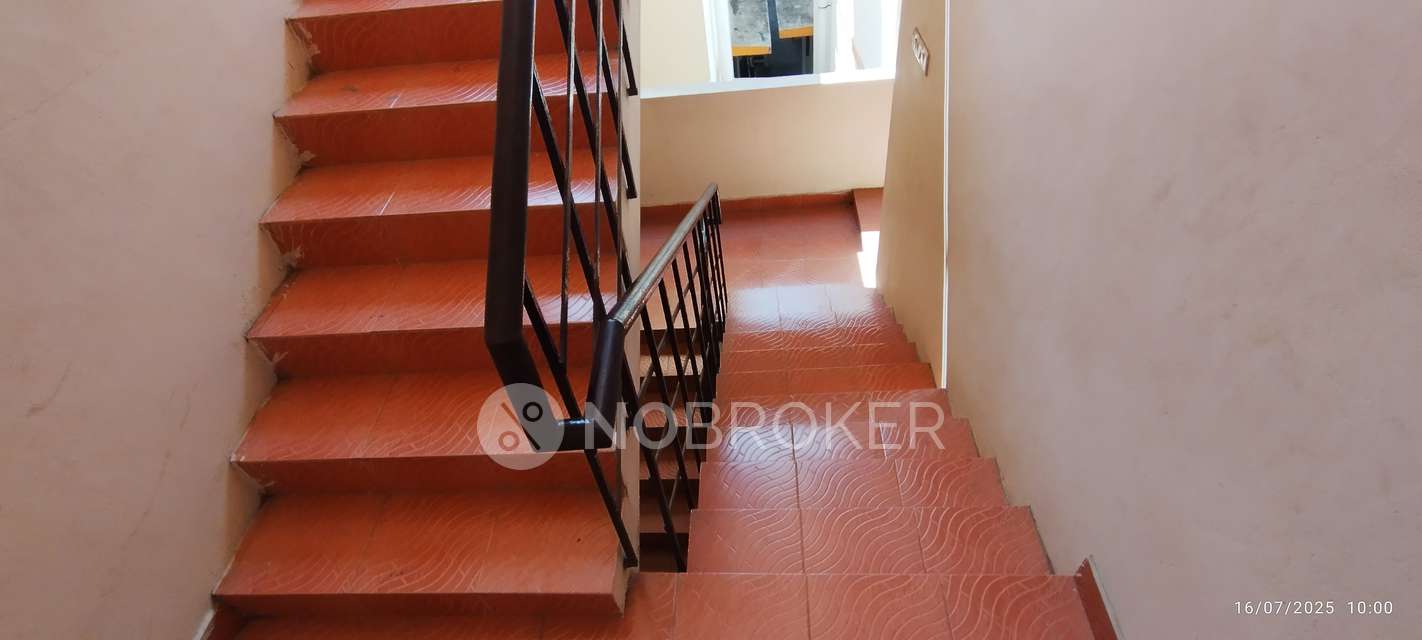 2 BHK Flat In Sarbesh Apartment For Sale  In Selaiyur