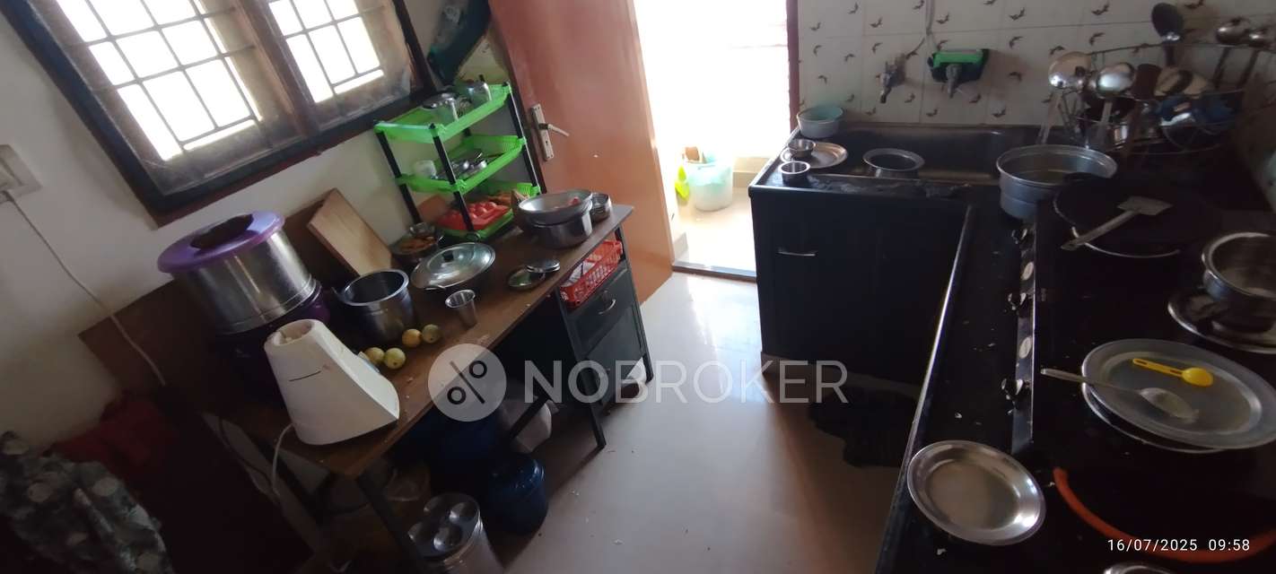 2 BHK Flat In Sarbesh Apartment For Sale  In Selaiyur