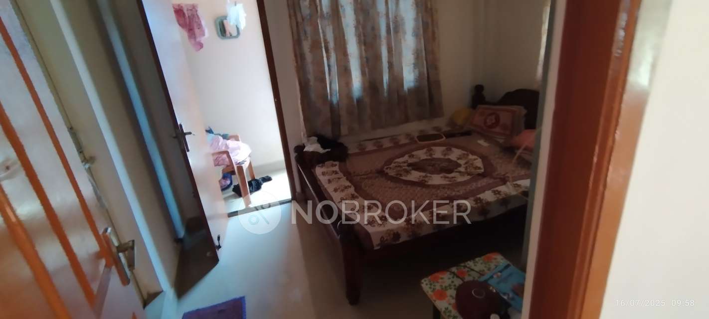 2 BHK Flat In Sarbesh Apartment For Sale  In Selaiyur