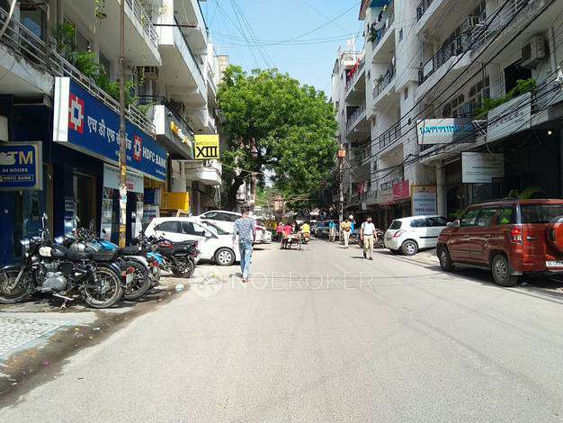 Single Room for Female In 2 BHK  In Lado Sarai