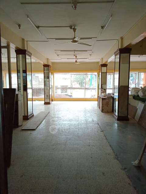 Shop in Tulshibaug, Pune for Rent 